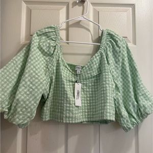 NWT puff sleeve crop top